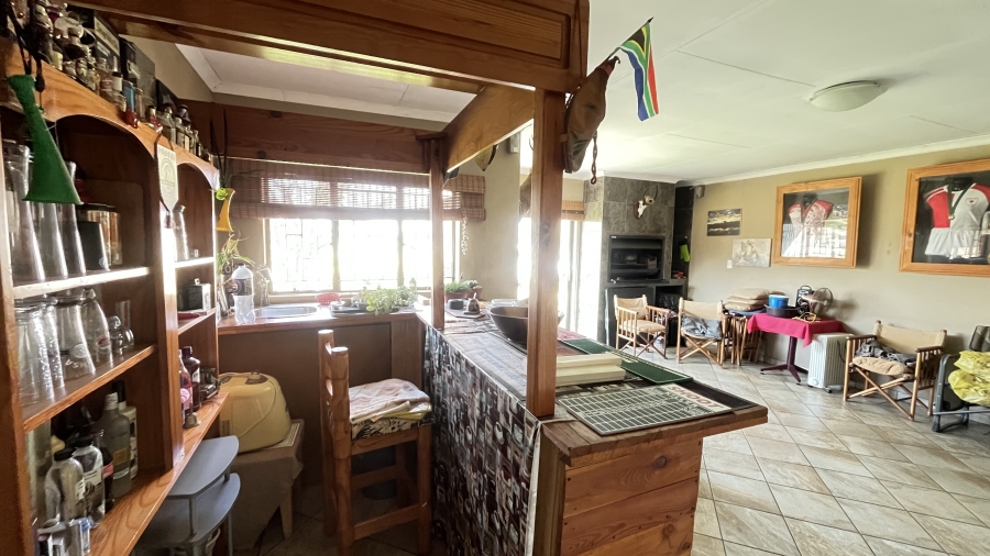 6 Bedroom Property for Sale in Bredell Gauteng