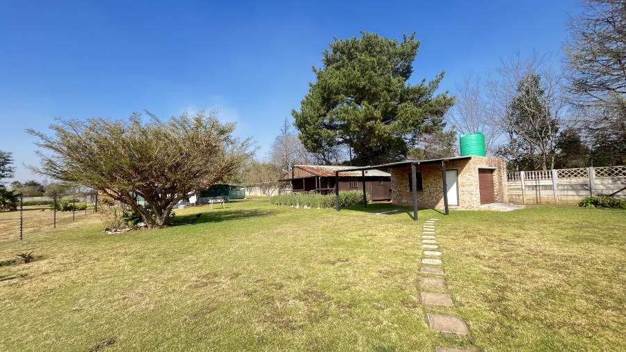 6 Bedroom Property for Sale in Bredell Gauteng