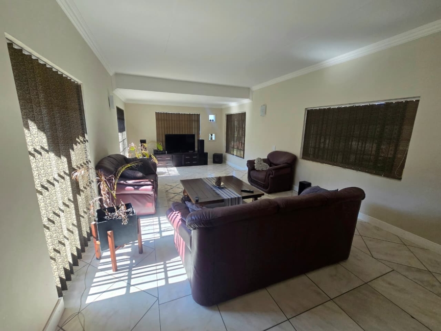 4 Bedroom Property for Sale in Kookrus Gauteng