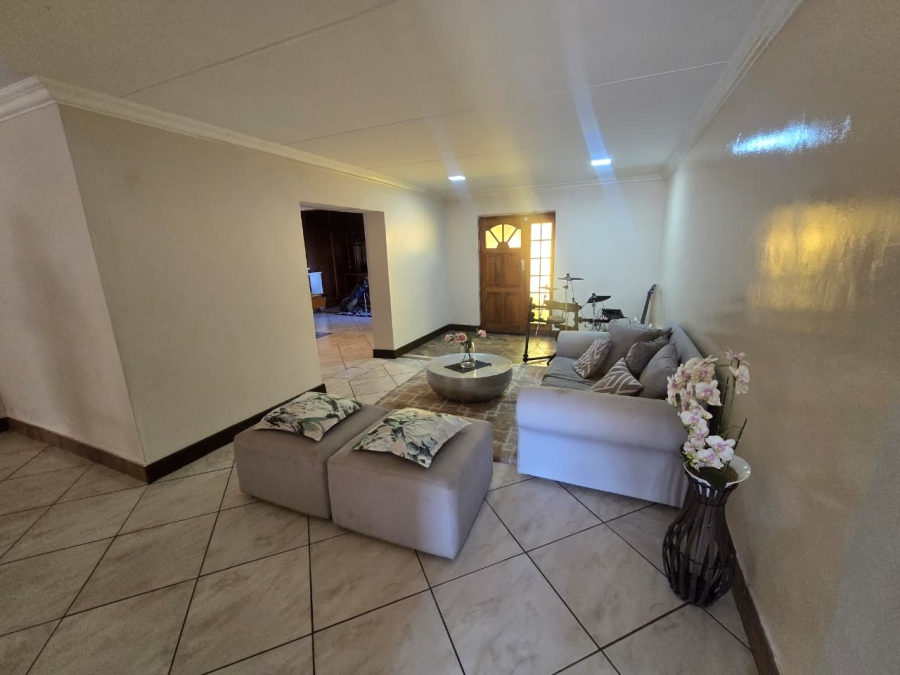 4 Bedroom Property for Sale in Kookrus Gauteng
