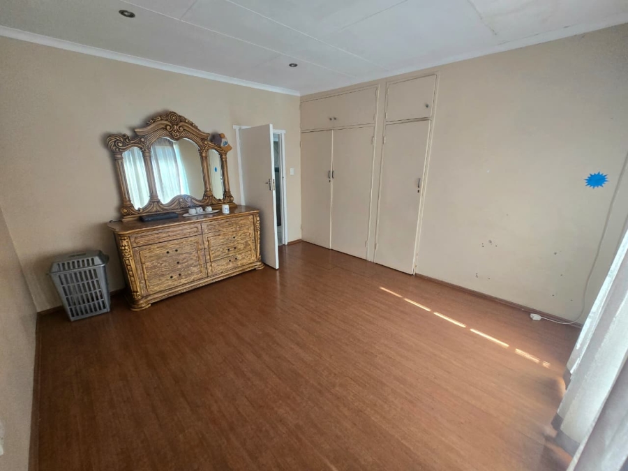 4 Bedroom Property for Sale in Kookrus Gauteng