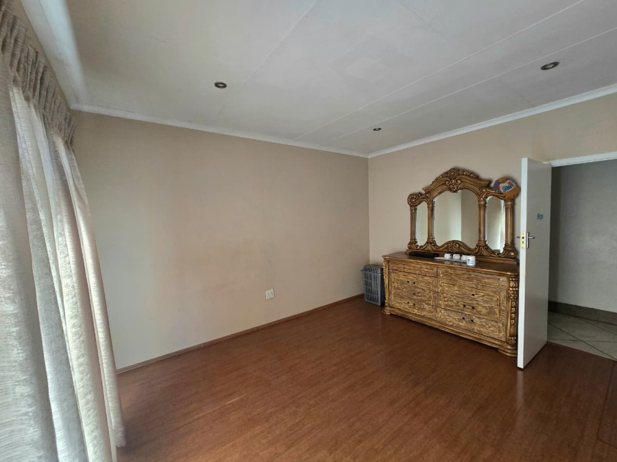 4 Bedroom Property for Sale in Kookrus Gauteng