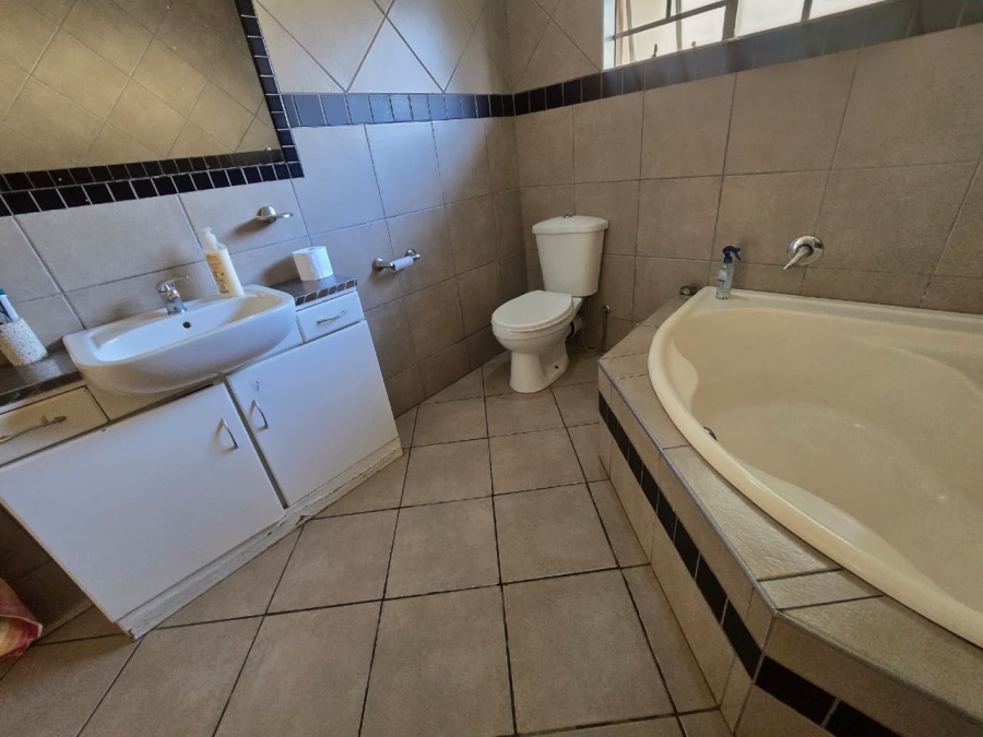 4 Bedroom Property for Sale in Kookrus Gauteng