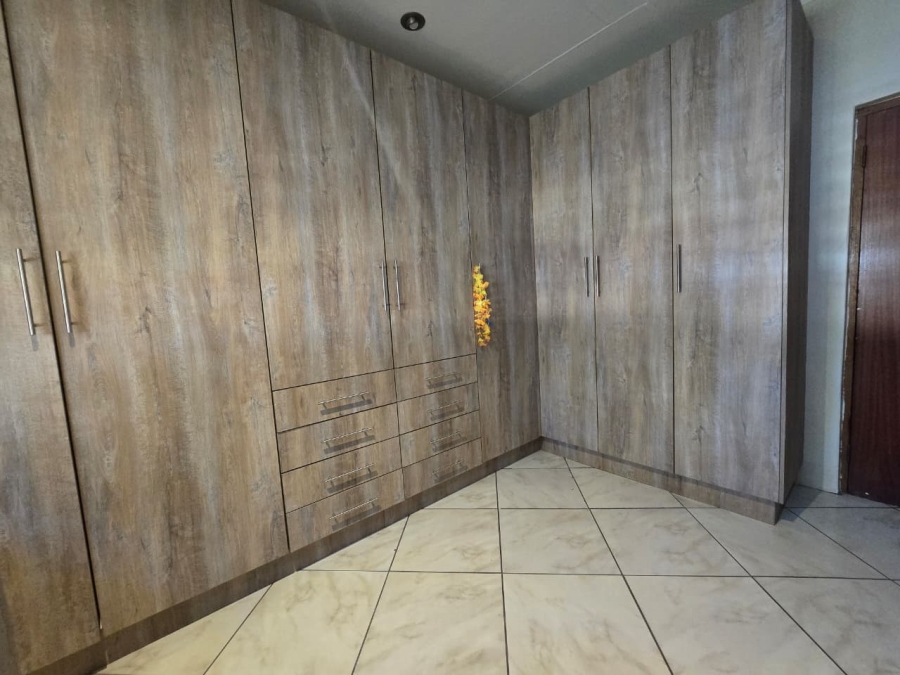 4 Bedroom Property for Sale in Kookrus Gauteng