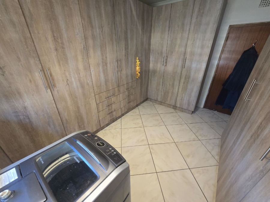 4 Bedroom Property for Sale in Kookrus Gauteng