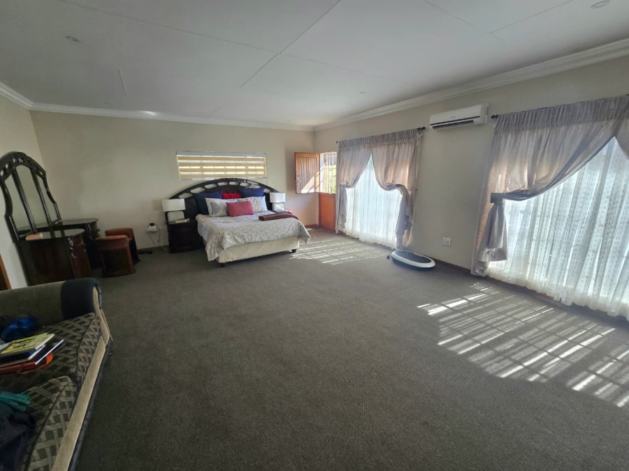 4 Bedroom Property for Sale in Kookrus Gauteng