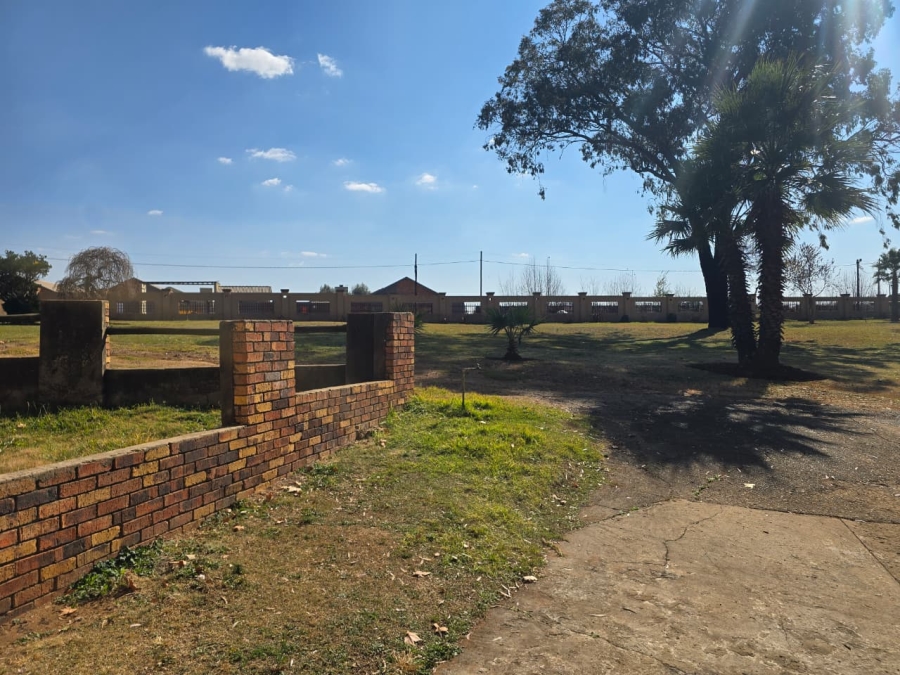 4 Bedroom Property for Sale in Kookrus Gauteng