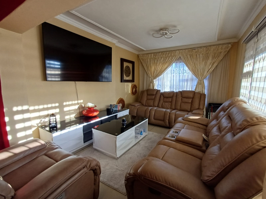 3 Bedroom Property for Sale in Vanderbijlpark CW 5 Gauteng