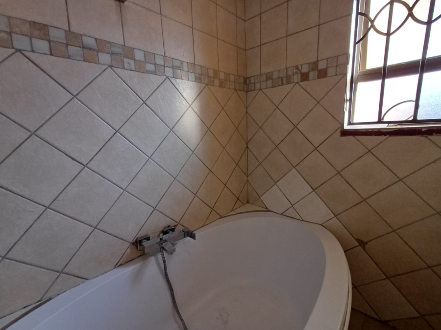 3 Bedroom Property for Sale in Vanderbijlpark CW 5 Gauteng