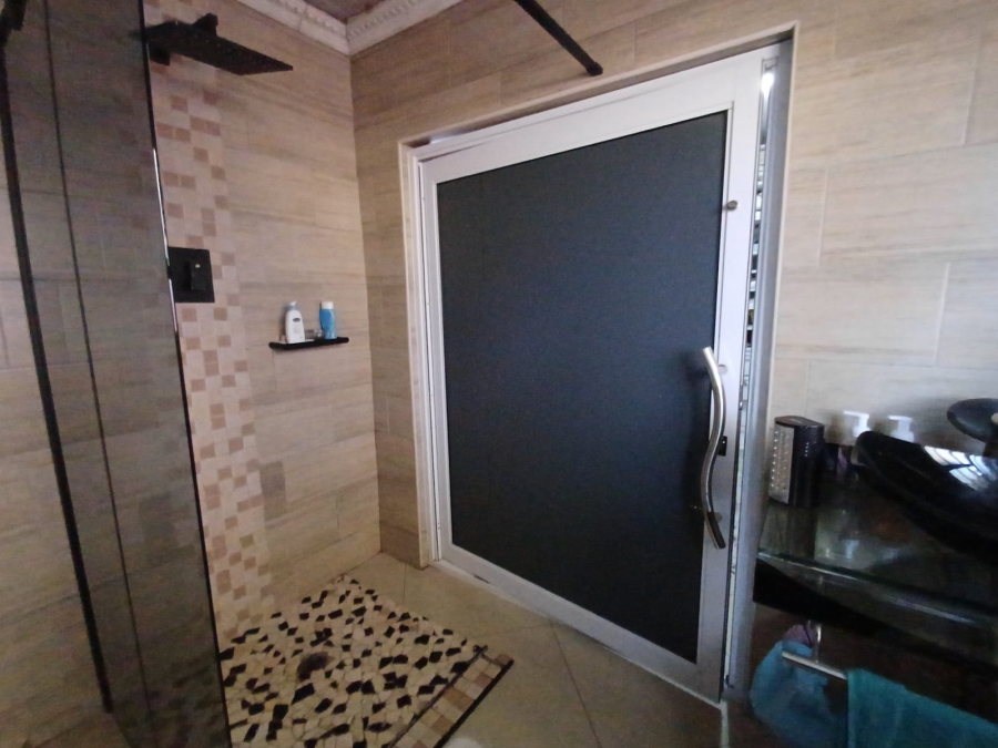 3 Bedroom Property for Sale in Vanderbijlpark CW 5 Gauteng
