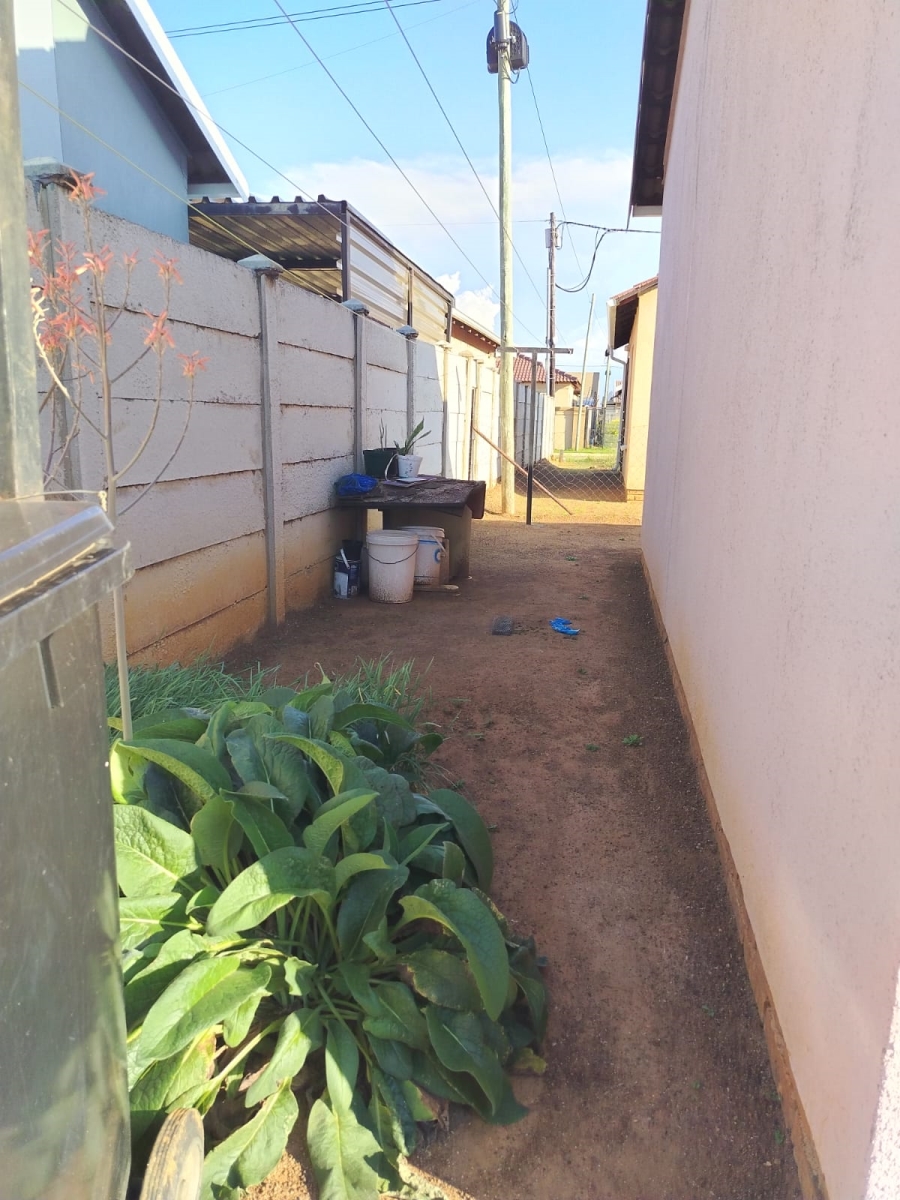 2 Bedroom Property for Sale in Savanna City Gauteng