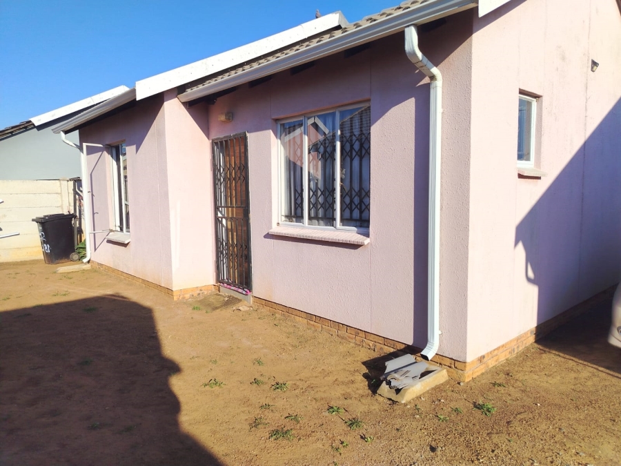 2 Bedroom Property for Sale in Savanna City Gauteng