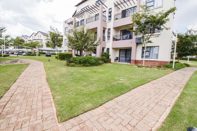 To Let 2 Bedroom Property for Rent in Fourways Gauteng