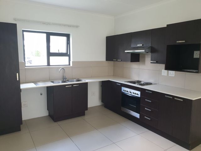 To Let 2 Bedroom Property for Rent in Fourways Gauteng