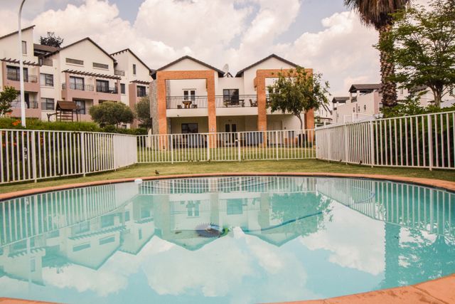 To Let 2 Bedroom Property for Rent in Fourways Gauteng