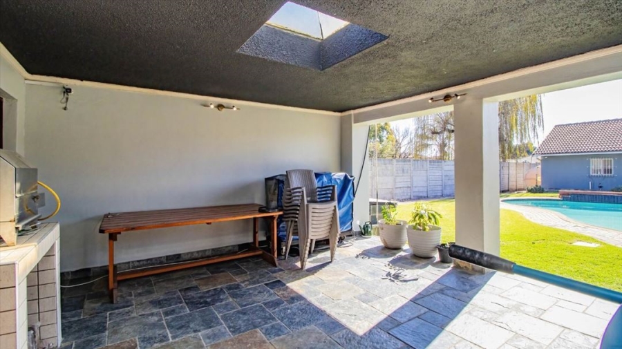 7 Bedroom Property for Sale in Kempton Park Ext 4 Gauteng