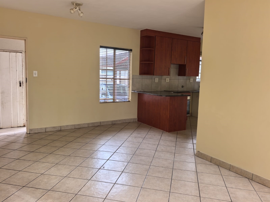To Let 2 Bedroom Property for Rent in Country View Gauteng