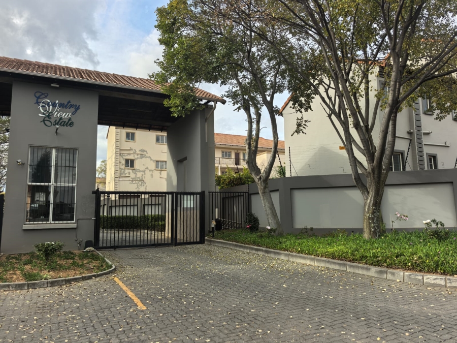 To Let 2 Bedroom Property for Rent in Country View Gauteng
