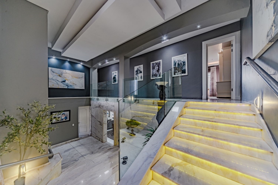 5 Bedroom Property for Sale in Silver Lakes Golf Estate Gauteng