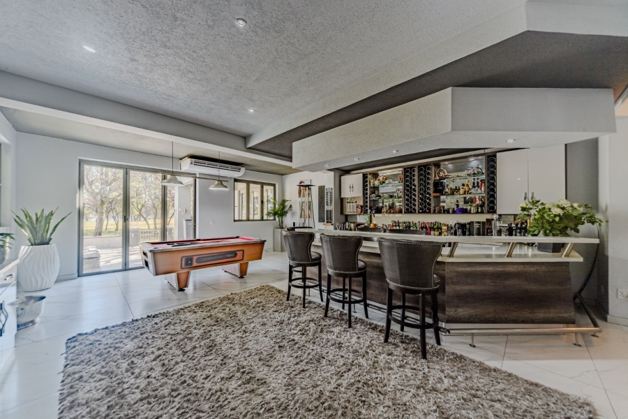 5 Bedroom Property for Sale in Silver Lakes Golf Estate Gauteng