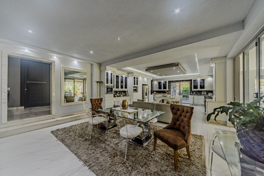 5 Bedroom Property for Sale in Silver Lakes Golf Estate Gauteng