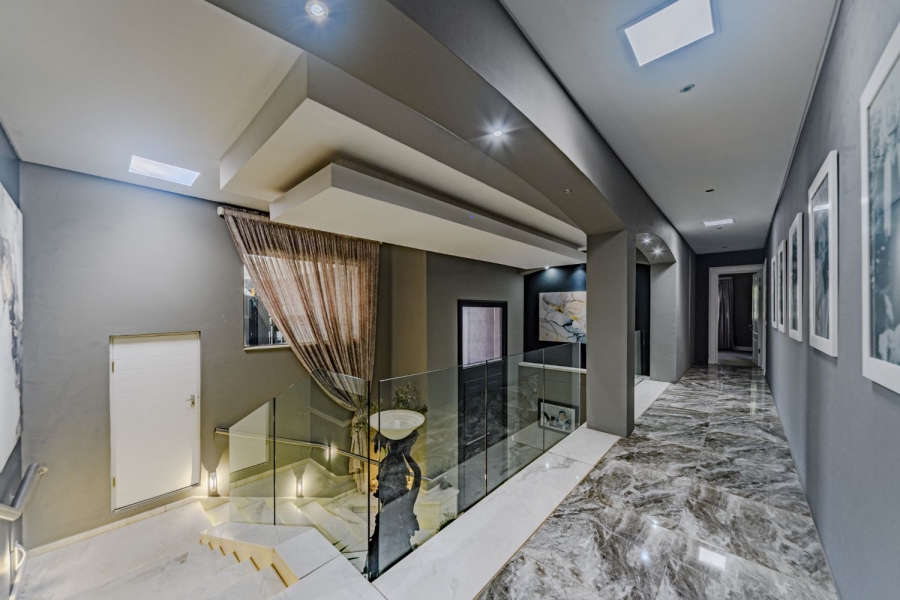 5 Bedroom Property for Sale in Silver Lakes Golf Estate Gauteng