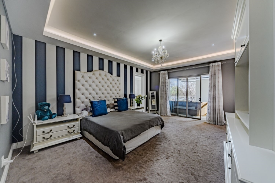 5 Bedroom Property for Sale in Silver Lakes Golf Estate Gauteng