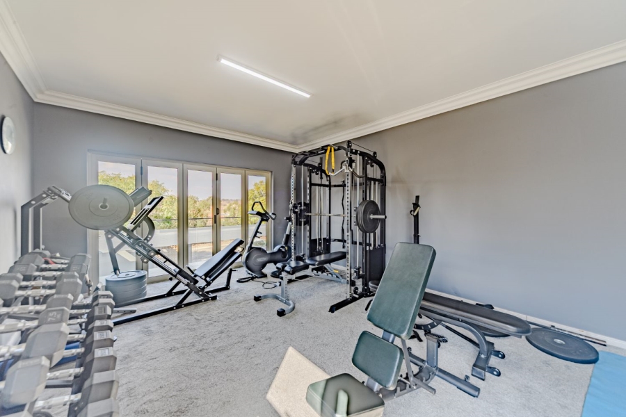 5 Bedroom Property for Sale in Silver Lakes Golf Estate Gauteng