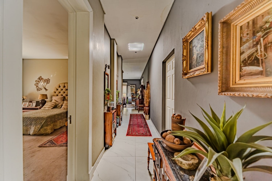 5 Bedroom Property for Sale in Silver Lakes Golf Estate Gauteng