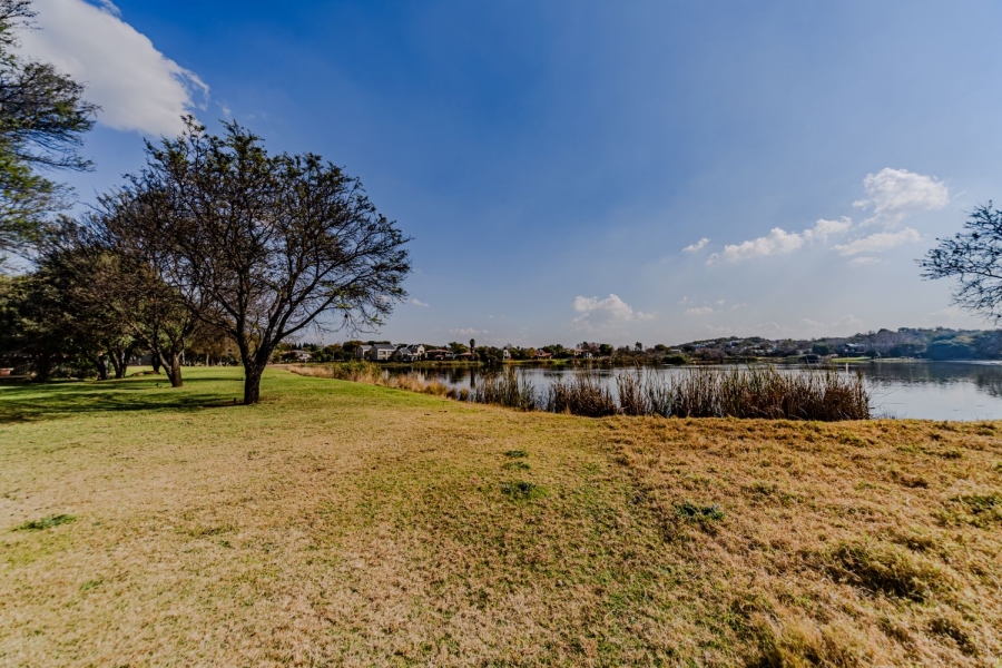 5 Bedroom Property for Sale in Silver Lakes Golf Estate Gauteng