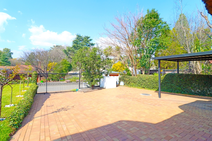 4 Bedroom Property for Sale in Paulshof Gauteng