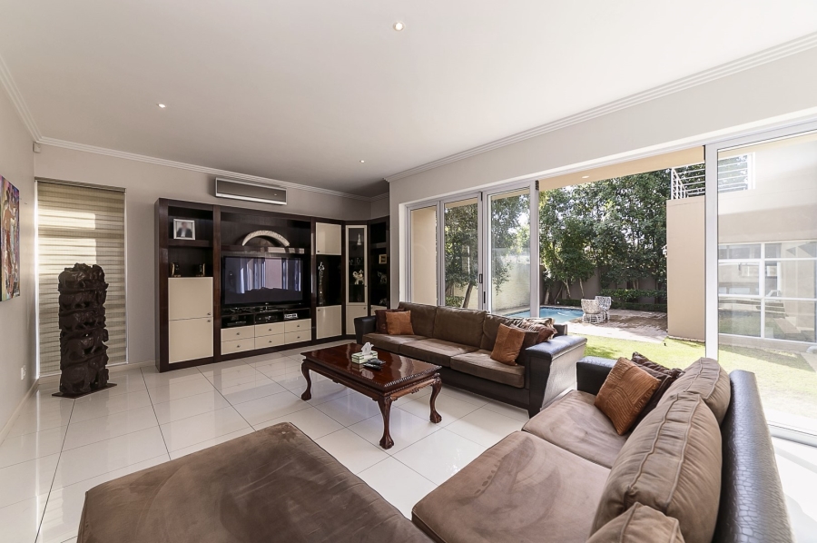 To Let 4 Bedroom Property for Rent in Morningside Gauteng