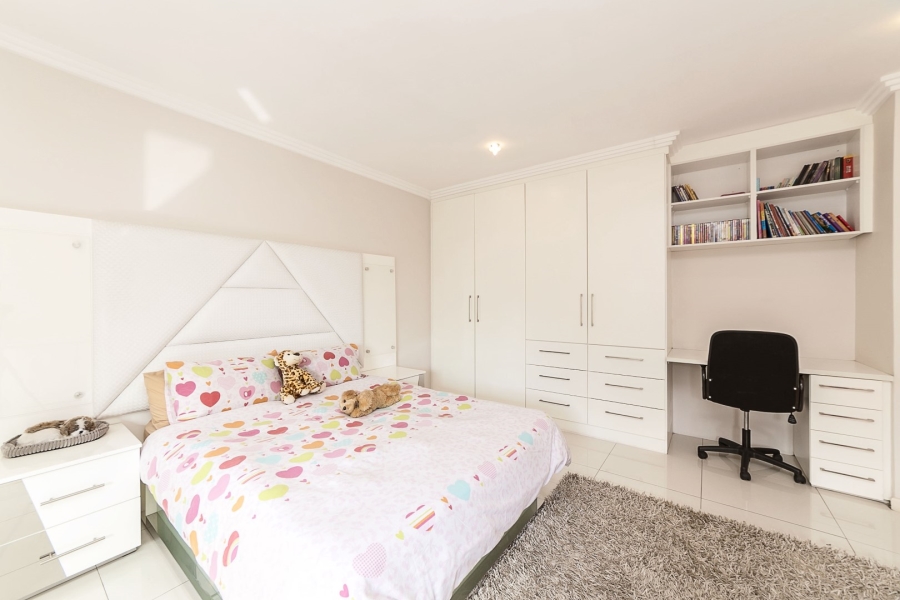 To Let 4 Bedroom Property for Rent in Morningside Gauteng