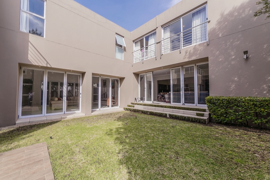 To Let 4 Bedroom Property for Rent in Morningside Gauteng