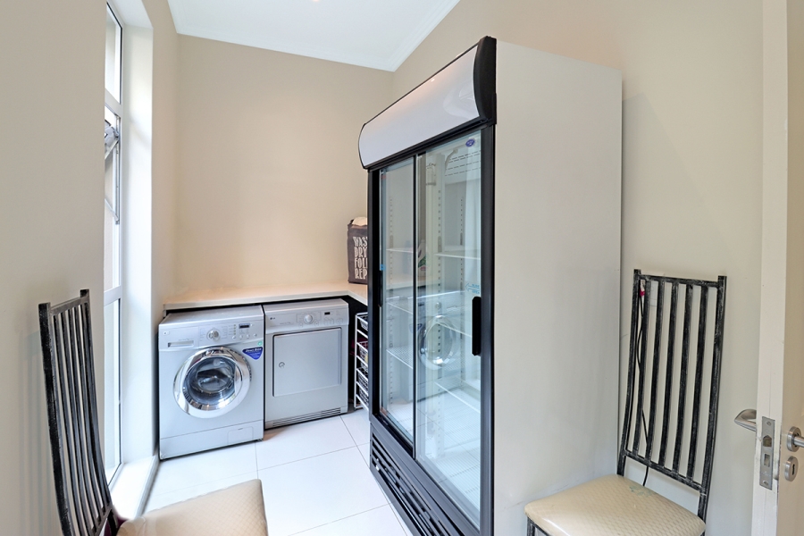 To Let 4 Bedroom Property for Rent in Morningside Gauteng