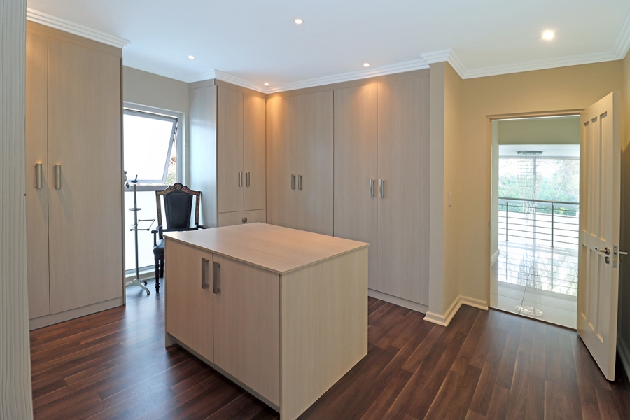 To Let 4 Bedroom Property for Rent in Morningside Gauteng