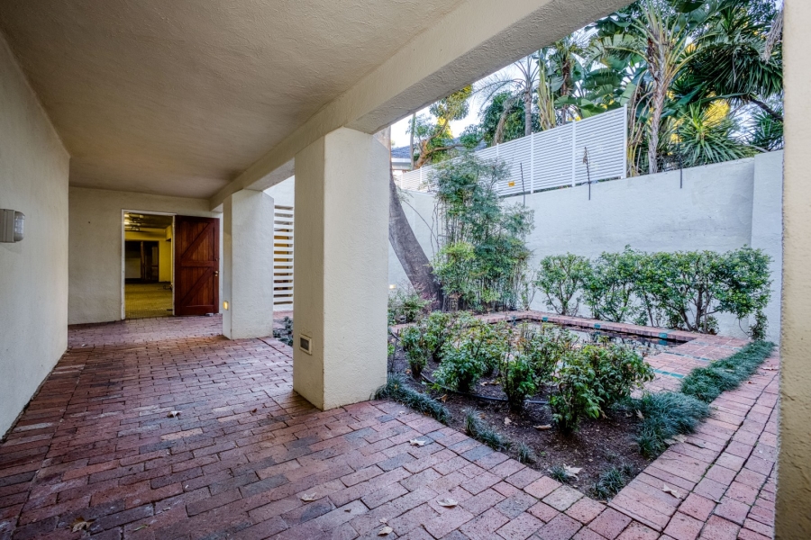 To Let 4 Bedroom Property for Rent in Hyde Park Gauteng