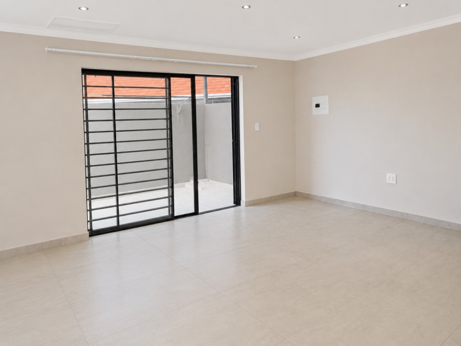 To Let 4 Bedroom Property for Rent in Linden Gauteng