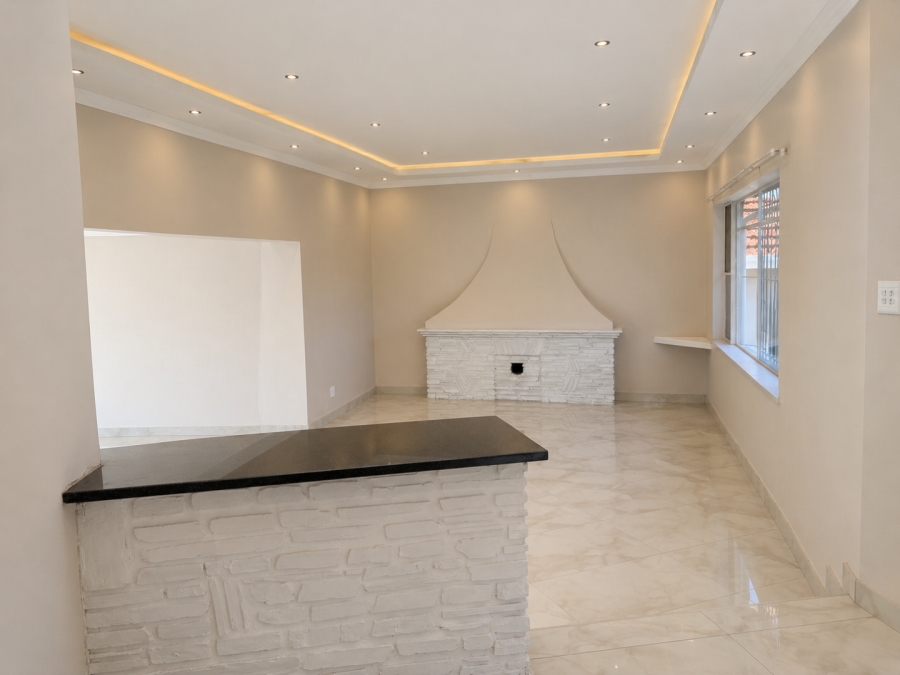 To Let 4 Bedroom Property for Rent in Linden Gauteng
