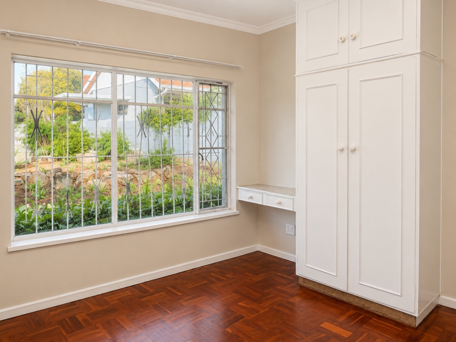 To Let 4 Bedroom Property for Rent in Linden Gauteng