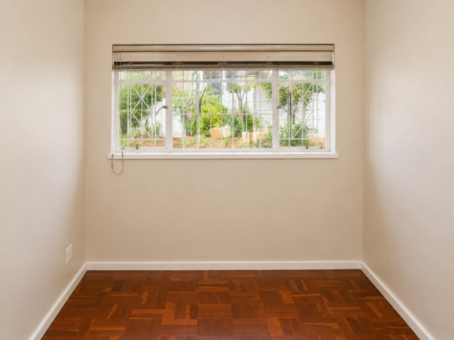 To Let 4 Bedroom Property for Rent in Linden Gauteng