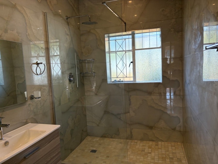 To Let 4 Bedroom Property for Rent in Linden Gauteng