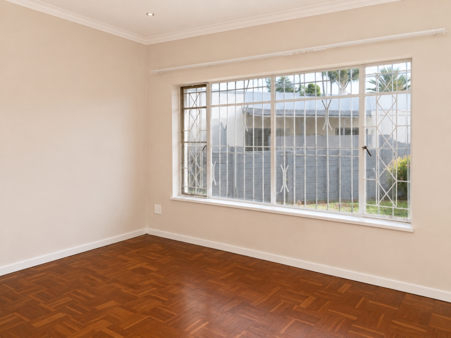 To Let 4 Bedroom Property for Rent in Linden Gauteng