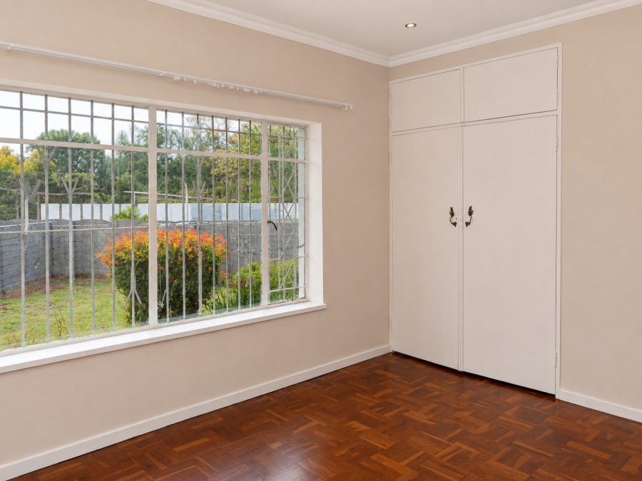 To Let 4 Bedroom Property for Rent in Linden Gauteng