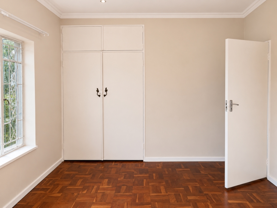 To Let 4 Bedroom Property for Rent in Linden Gauteng