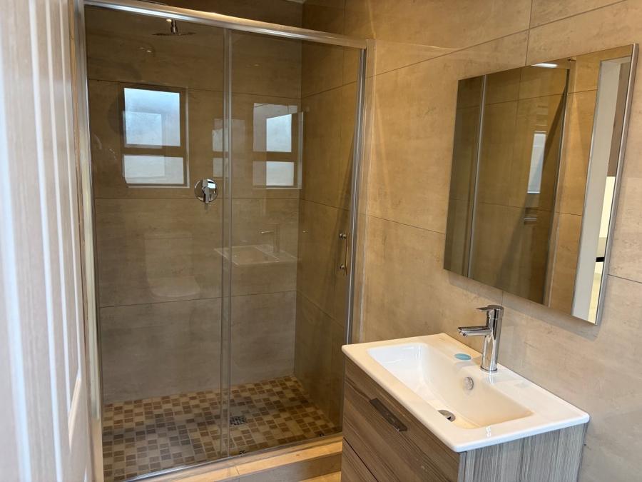 To Let 4 Bedroom Property for Rent in Linden Gauteng