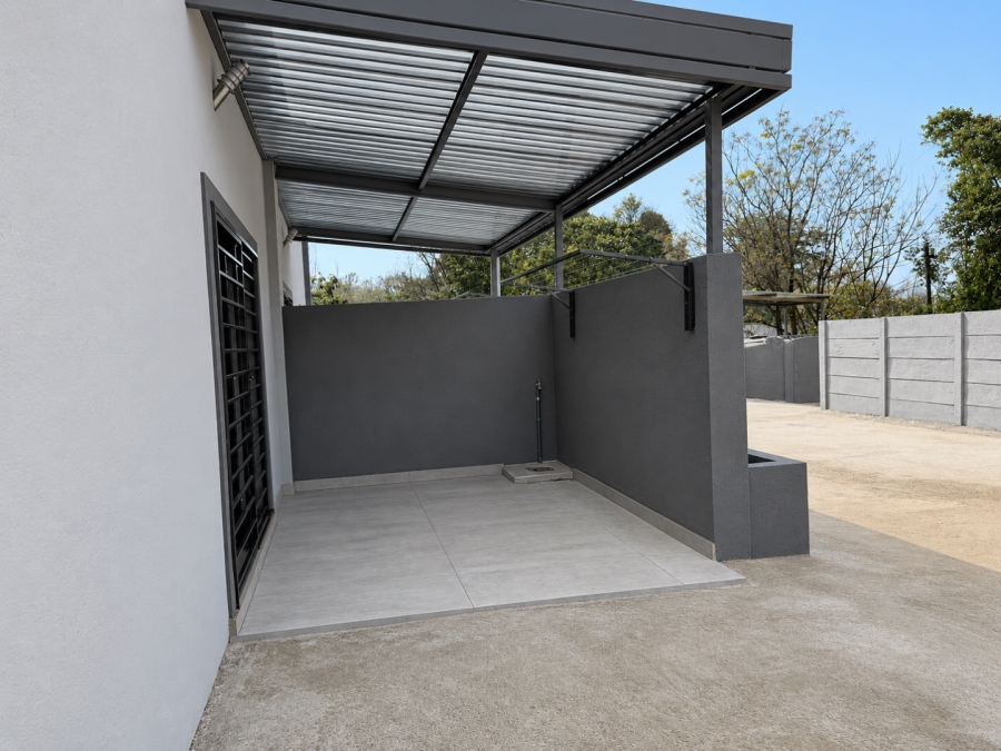To Let 4 Bedroom Property for Rent in Linden Gauteng