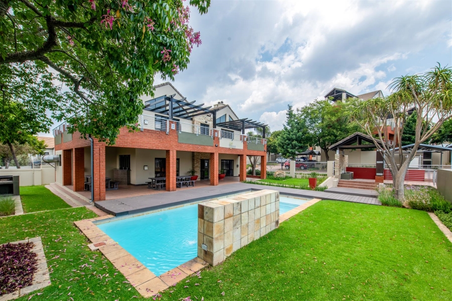 2 Bedroom Property for Sale in Lonehill Gauteng