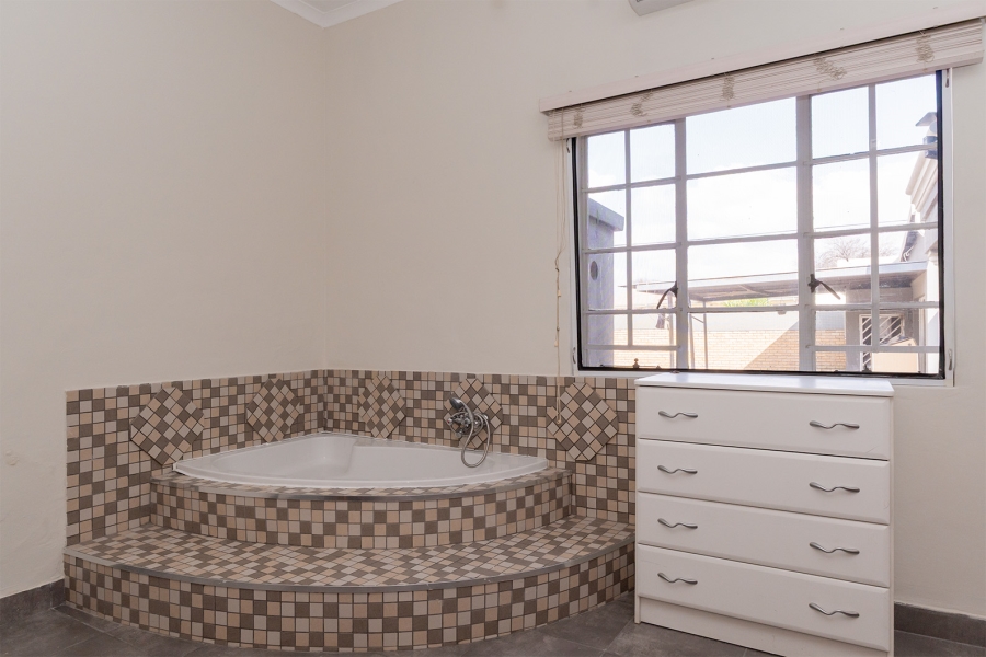 3 Bedroom Property for Sale in Cinderella Gauteng