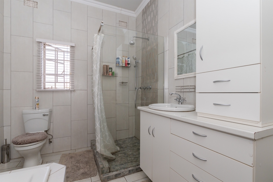 3 Bedroom Property for Sale in Cinderella Gauteng